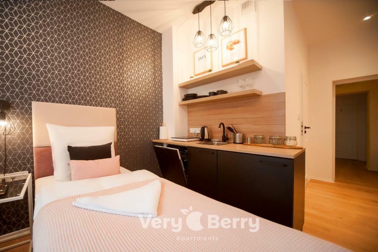 Very Berry - Glogowska 35A - Mtp Apartments - Self Check In 24H Poznań Exterior foto